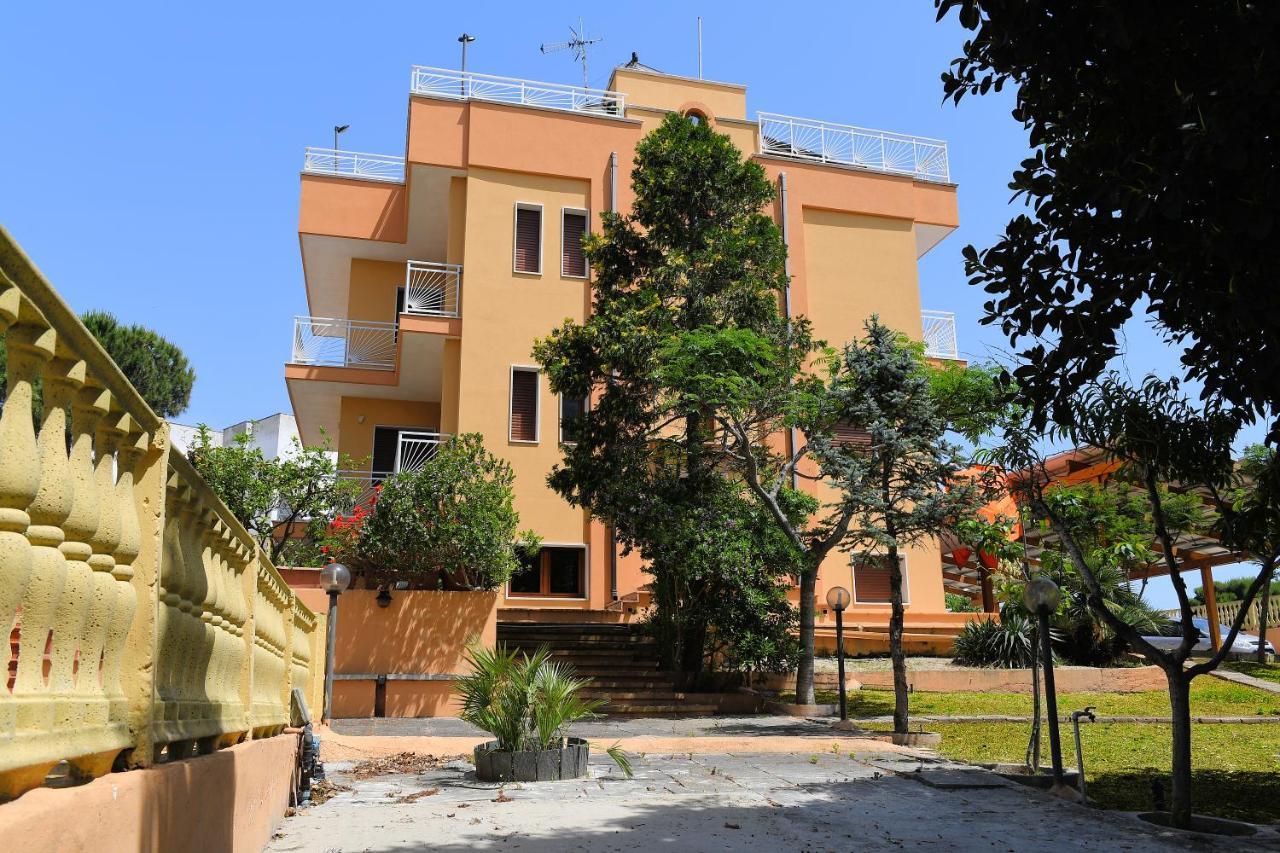 B&B Il Canto Del Mare Pulsano Buitenkant foto